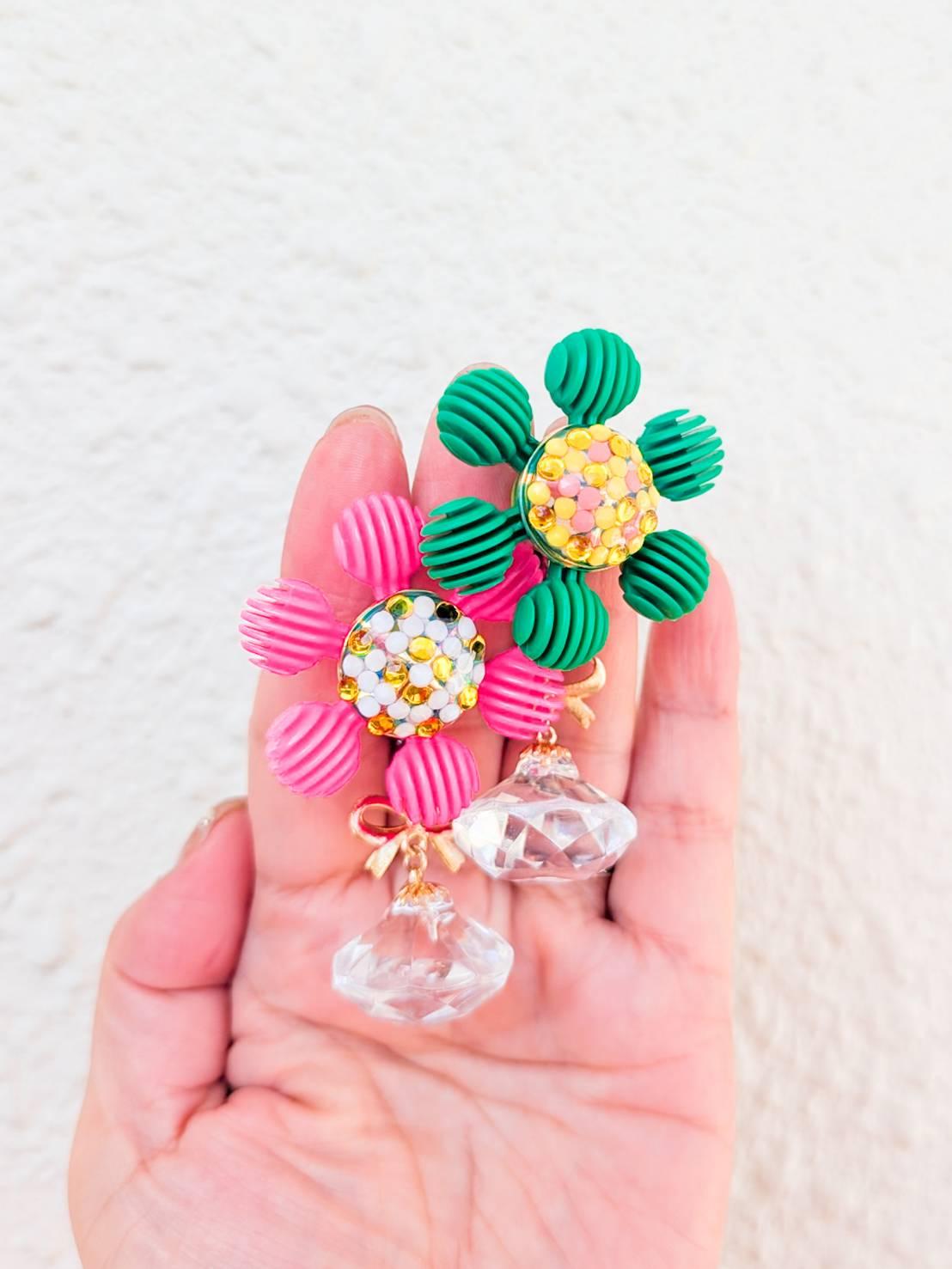 ピンク＆グリーンのクリスタルジュエルブロッサム　ピアス　イヤリング　　花　フラワー　宝石 | 10枚目